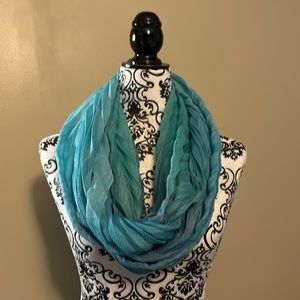 Infinity scarf